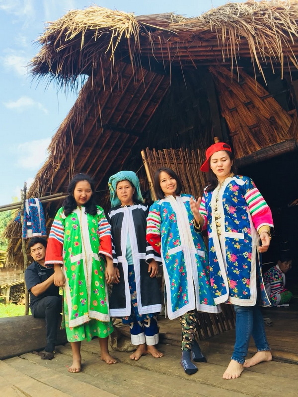 Travel photograph selected for Lahu Hill Tribe destination guide, Lahu Hill Tribe main article view 3 2