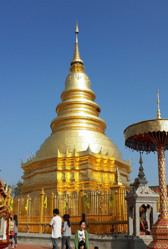 Wat Phra That Hariphunchai Travel Photograph Travel photograph selected for Wat Phra That Hariphunchai destination guide, Wat Phra That Hariphunchai main article view 3 2