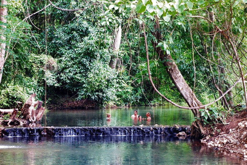 Travel photograph selected for Sai Ngam Natural Mineral Spring destination guide, Sai Ngam Natural Mineral Spring main article view 4 2
