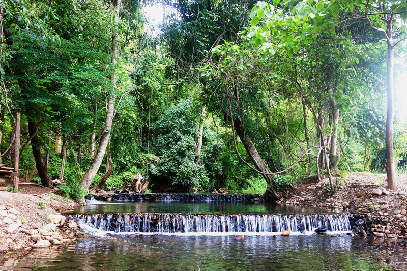 Travel photograph selected for Sai Ngam Hot Spring destination guide, Sai Ngam Hot Spring main article view 3 2