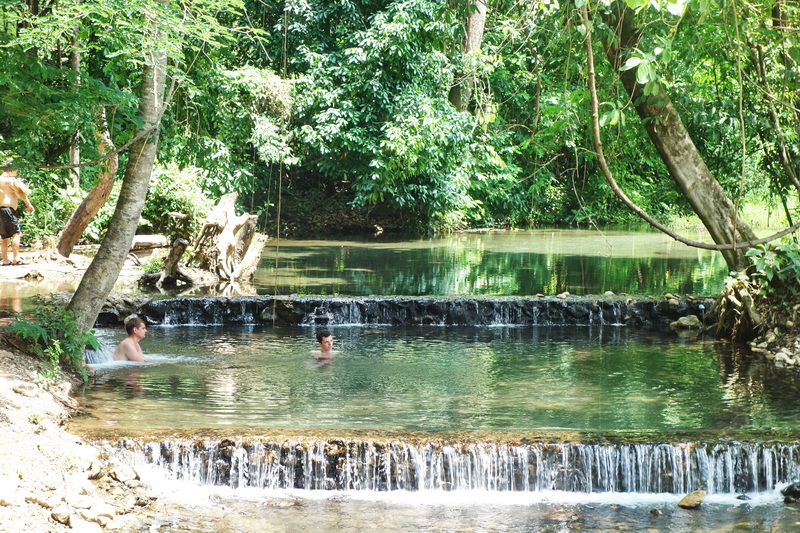 Travel photograph selected for Sai Ngam Hot Spring destination guide, Sai Ngam Hot Spring main article view 2 2