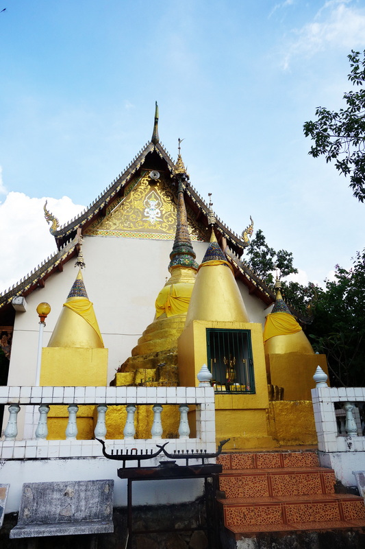 Travel photograph selected for Wat Phra That Mae Yen destination guide.
